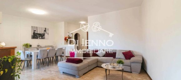 4 bedrooms Apartment in Rome, Italy No. 220019 9