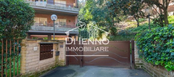 4 bedrooms Apartment in Rome, Italy No. 220019 29