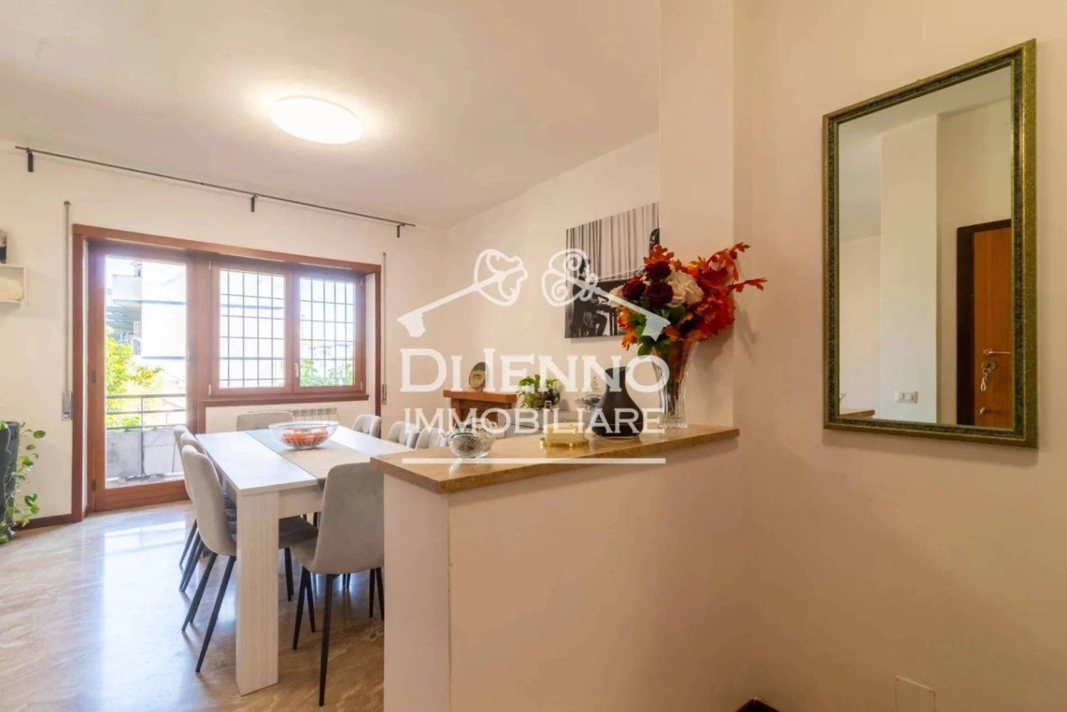 4 bedrooms Apartment in Rome, Italy No. 220019