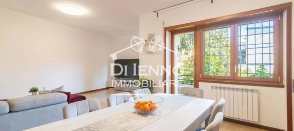 4 bedrooms Apartment in Rome, Italy No. 220019 4