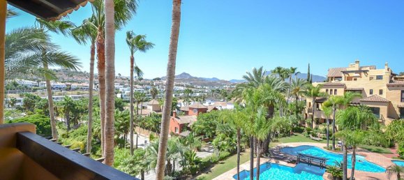 3 bedrooms Penthouse in Estepona, Spain No. 37115 19