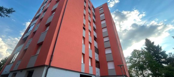 3 bedrooms Apartment in Parma, Italy No. 293540 2