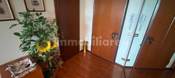 3 bedrooms Apartment in Parma, Italy No. 293540 4