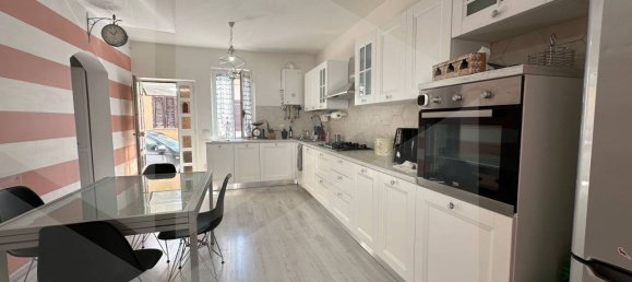 7 rooms House in Avezzano, Italy No. 26153 12