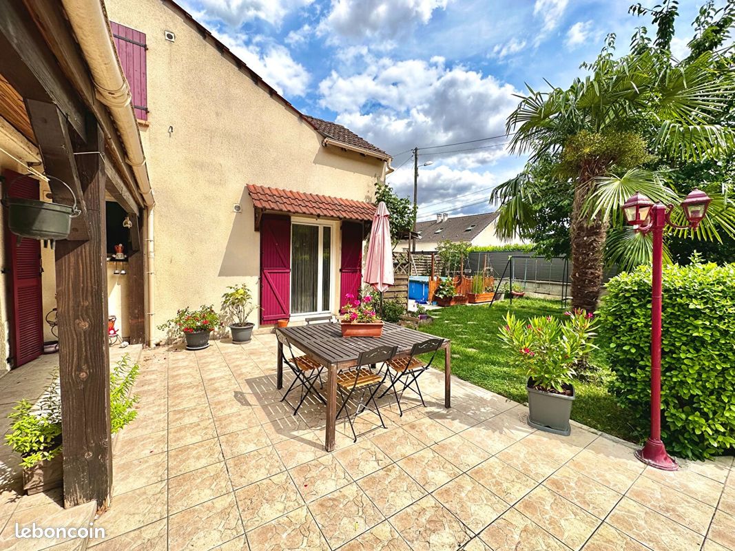 Casa de 3 dormitorios en Bagneaux-sur-Loing, France No. 334146