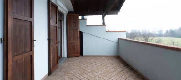 2 Schlafzimmer Wohnung in Formigine, Italy, Nr. 219115 9