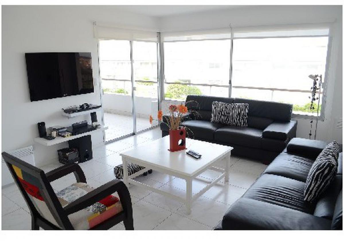 3 bedrooms Apartment in Maldonado, Uruguay No. 7919