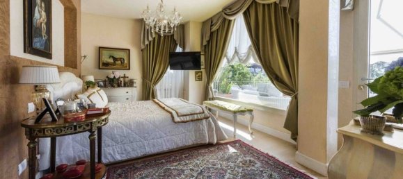 3 bedrooms Villa in Florence, Italy No. 329091 14