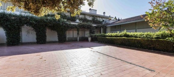 3 bedrooms Villa in Florence, Italy No. 329091 20