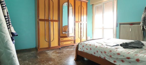 3 bedrooms Apartment in Mantua, Italy No. 324762 11