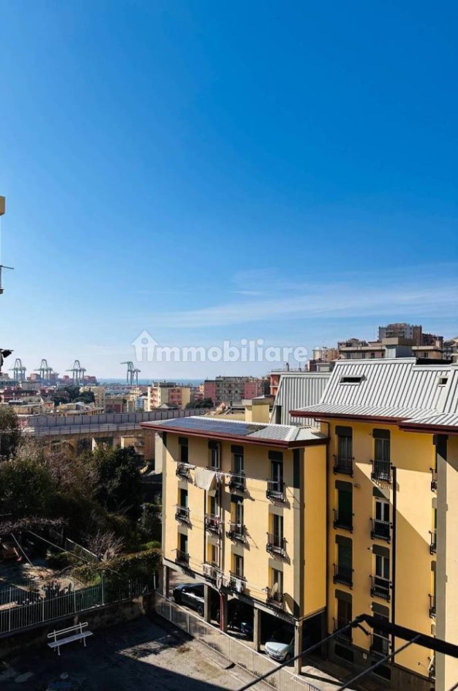 Квартира с 2 спальнями в Генуя, Италия № 317975