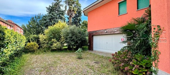 5-salle Villa à Nerviano, Italy No. 152399 4