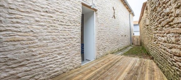 4 bedrooms House in Deux-Sevres, France No. 315502 7