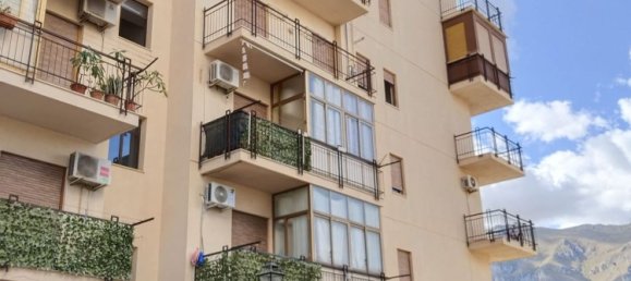 1 Schlafzimmer Wohnung in Palermo, Italy, Nr. 341823 3