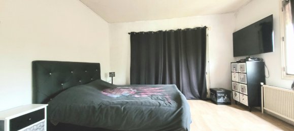 Casa de 4 dormitorios en Donchery, France No. 268066 3