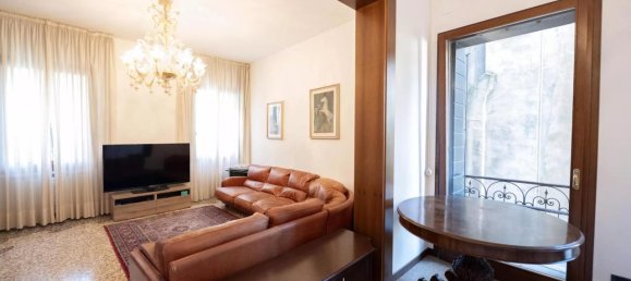 6 rooms Apartment in Venice, Italy No. 127064 6