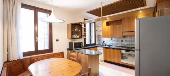 6 rooms Apartment in Venice, Italy No. 127064 14