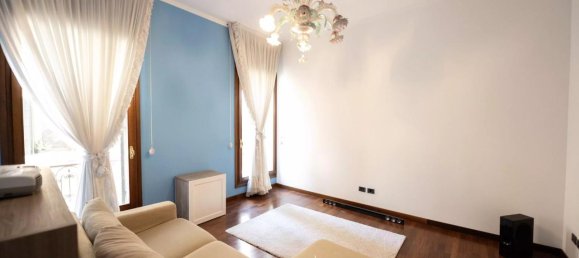 6 rooms Apartment in Venice, Italy No. 127064 17