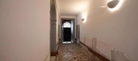 6 rooms Apartment in Venice, Italy No. 127064 32