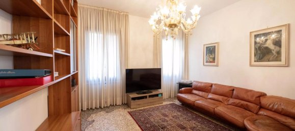 6 rooms Apartment in Venice, Italy No. 127064 7