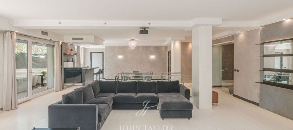 6 bedrooms Apartment in Milan, Italy No. 362656 9