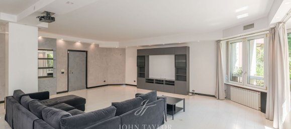 6 bedrooms Apartment in Milan, Italy No. 362656 10
