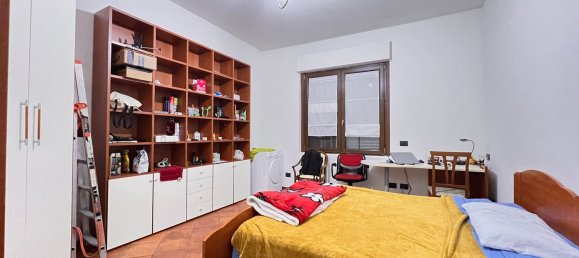 Apartamento de 3 habitaciónes en Brugherio, Italy No. 181128 31