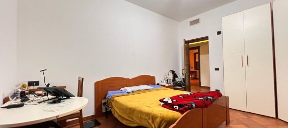 Apartamento de 3 habitaciónes en Brugherio, Italy No. 181128 35