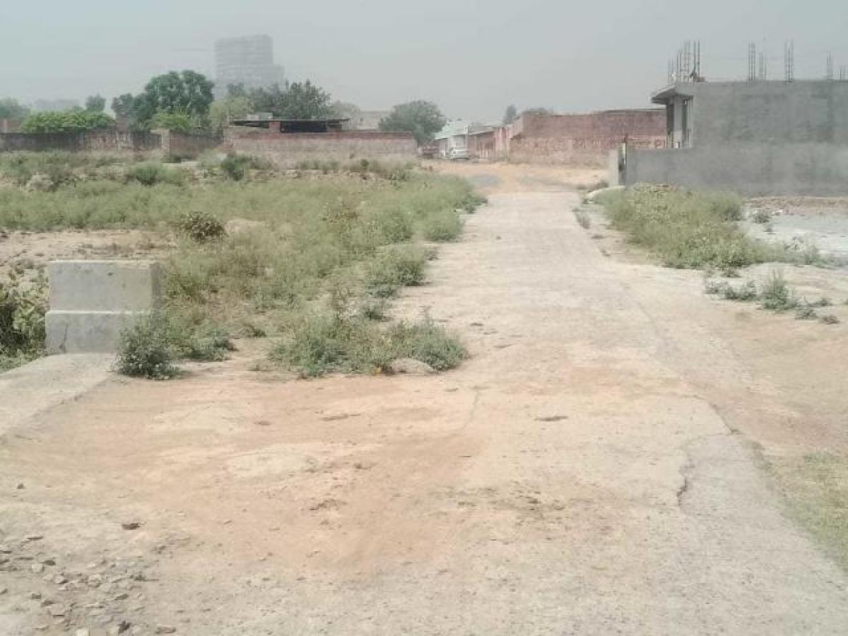 Terreno em Noida, India N.º 34795