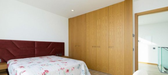 4 bedrooms Villa in Lagoa, Portugal No. 7681 12