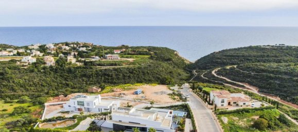 4 bedrooms Villa in Lagoa, Portugal No. 7681 7