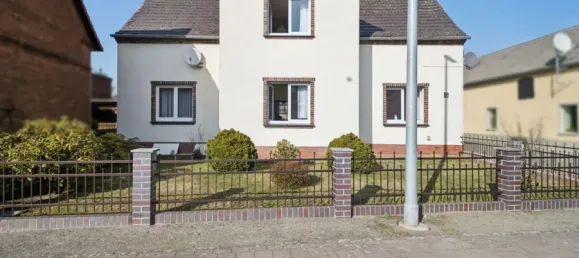 5 rooms House in Brandenburg, Germany No. 10811 3