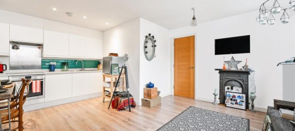 1 bedroom Apartment in Epsom, United Kingdom No. 9761 5