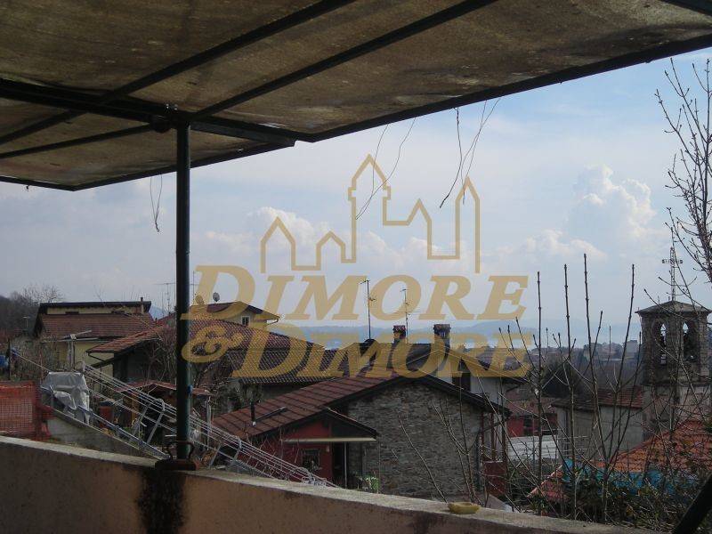 Casa de 3 dormitorios en Verbania, Italy No. 169861