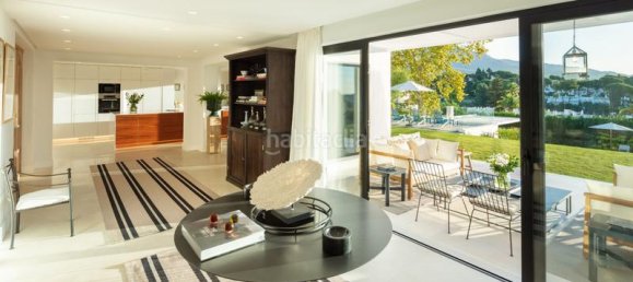 6 bedrooms Villa in Marbella, Spain No. 20481 8