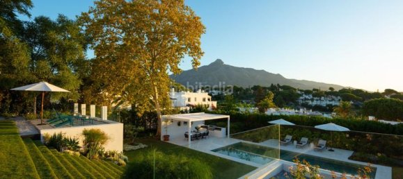6 bedrooms Villa in Marbella, Spain No. 20481 12