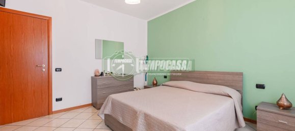 2 Schlafzimmer Wohnung in Azzano San Paolo, Italy, Nr. 305939 20