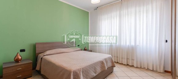 2 Schlafzimmer Wohnung in Azzano San Paolo, Italy, Nr. 305939 18