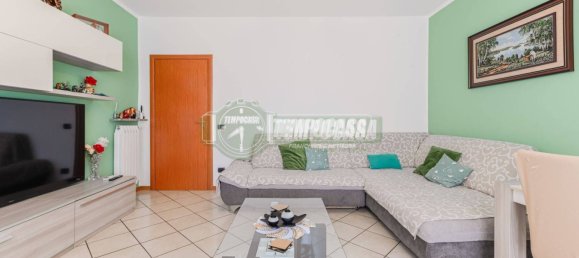 2 Schlafzimmer Wohnung in Azzano San Paolo, Italy, Nr. 305939 3