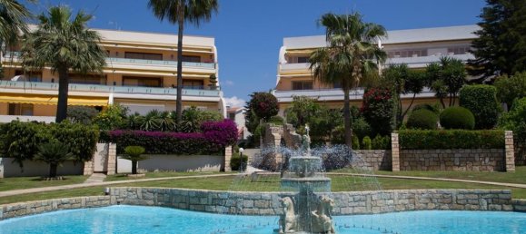 3 bedrooms Apartment in Limassol, Cyprus No. 24908 2
