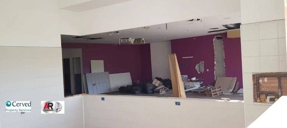 Propiedad comercial de 4 habitaciónes en Aprilia, Italy No. 13554 4