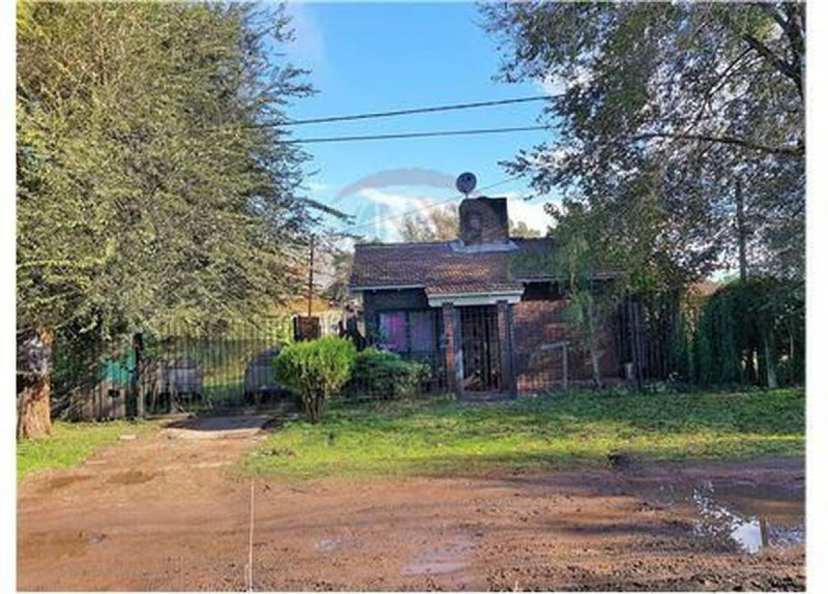 3 bedrooms House in Malvinas Argentinas, Argentina No. 56361