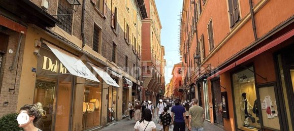 3 bedrooms Apartment in Bologna, Italy No. 374826 27