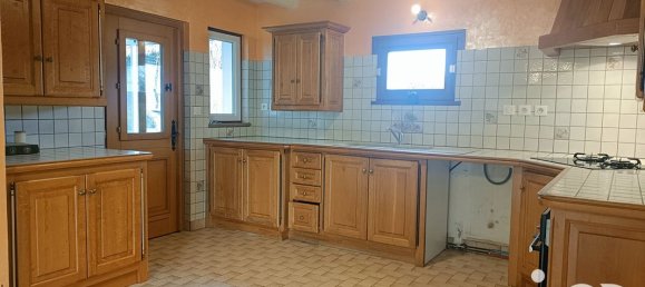 Casa de 4 dormitorios en Dame-Marie-les-Bois, France No. 42778 4