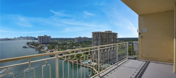 2 dormitorios propiedad comercial en venta en Miami, Miami-Dade, Florida, USA № 615064 16