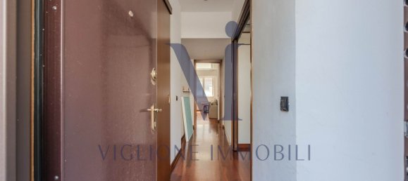 2 bedrooms Apartment in Milan, Italy No. 362723 14