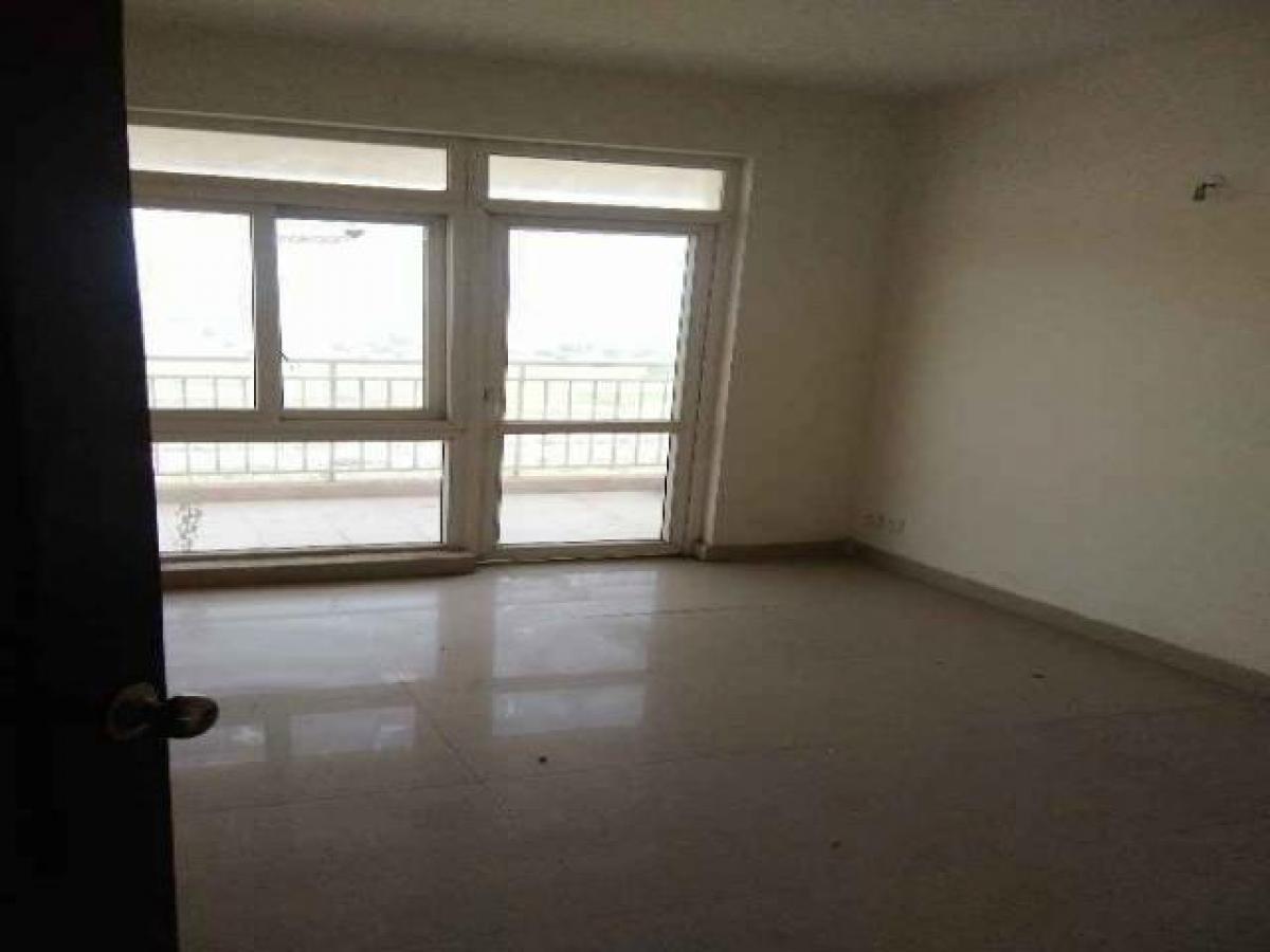 2 bedrooms House in Faridabad, India No. 14207