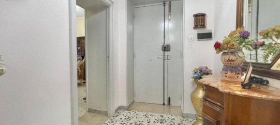 3-salle Appartement à Giugliano in Campania, Italy No. 26715 3