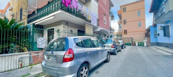 3-salle Appartement à Giugliano in Campania, Italy No. 26715 25