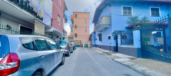 3-salle Appartement à Giugliano in Campania, Italy No. 26715 24